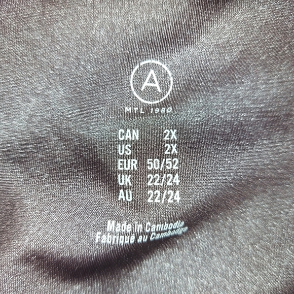 Addition Elle Stretchy Shiny Leggings - Picture 8 of 8